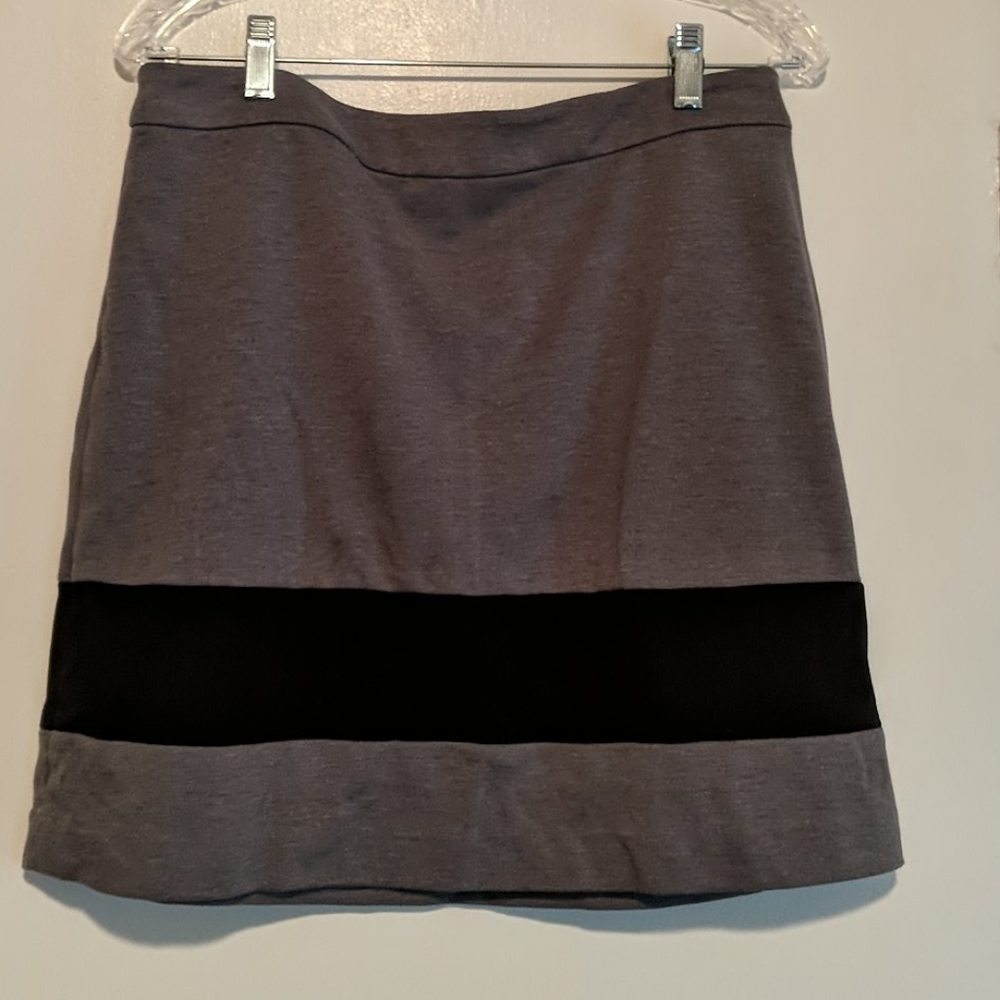 LOFT Grey Skirt. Size 10.